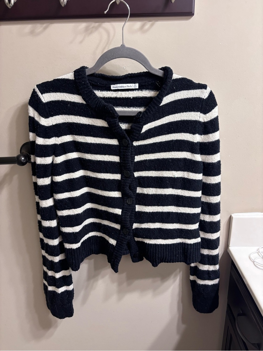 Abercrombie & Fitch Black and White Striped Cropped Button-Front Cardigan
